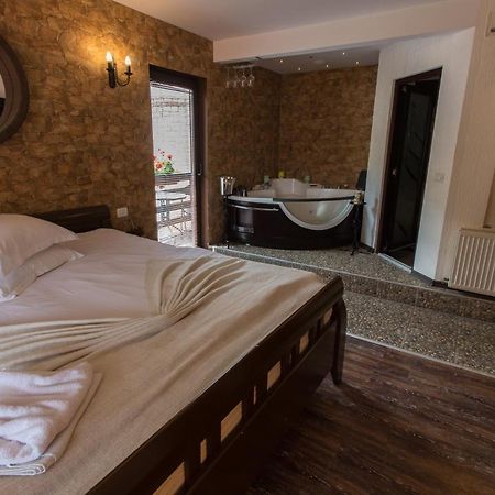 Pension Casa Wenge Sinaia Bagian luar foto
