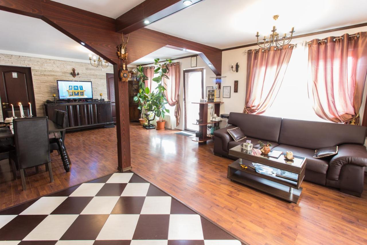 Pension Casa Wenge Sinaia Bagian luar foto