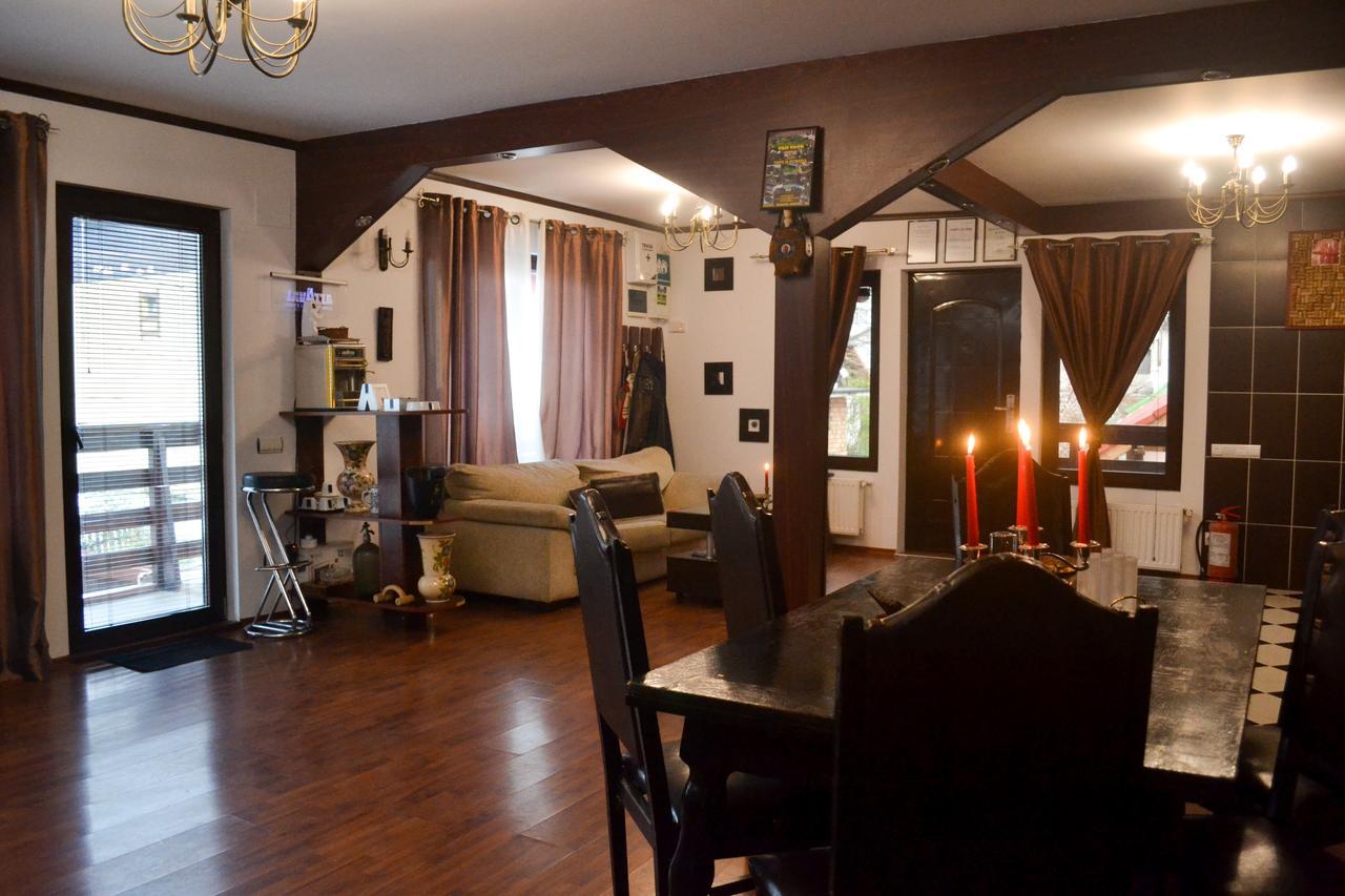 Pension Casa Wenge Sinaia Bagian luar foto