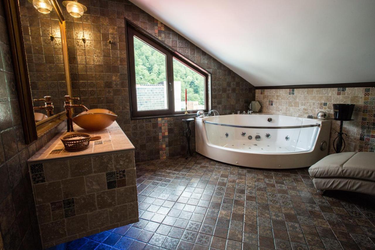 Pension Casa Wenge Sinaia Bagian luar foto