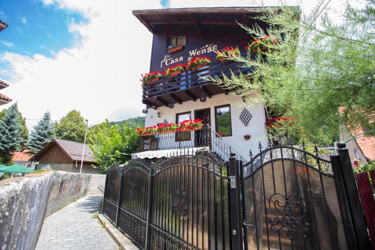 Pension Casa Wenge Sinaia Bagian luar foto